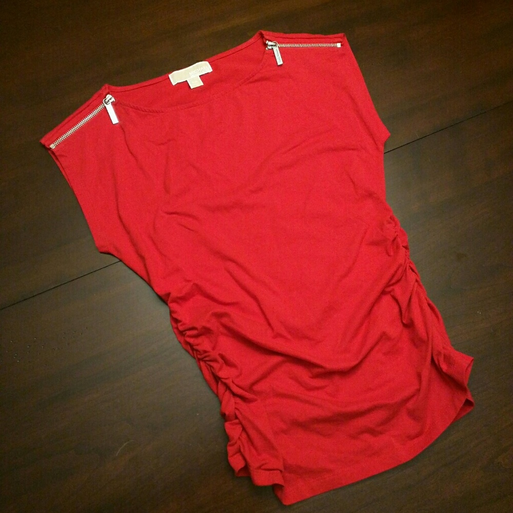 Michael Kors top w/ silver zipper on shoulders